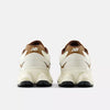 New Balance 9060 Breakfast tea con Angora
