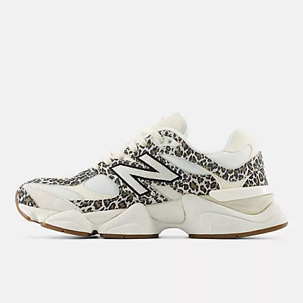 New Balance 9060 LINEN con SEA SALT e Gum 020